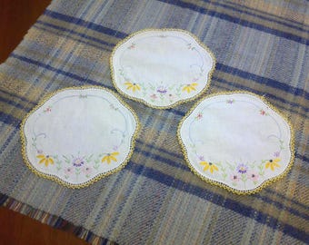 Vintage Embroidered Floral Coasters, Set of 3, Handmade Linen Coasters with Crocheted Edge