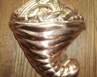 Vintage Copper Cornucopias, Tin Lined Cooking Horns of Plenty Cornucopias  which are both decorative and functional in Very Good Shape