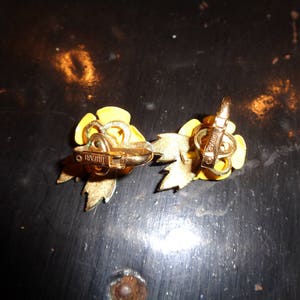 Vintage Jewelry Set consisting of a Yellow Enamel Painted Daffodil with a set of Yellow Enamel Painted Rose Clip on Earrings in Great Shape image 4