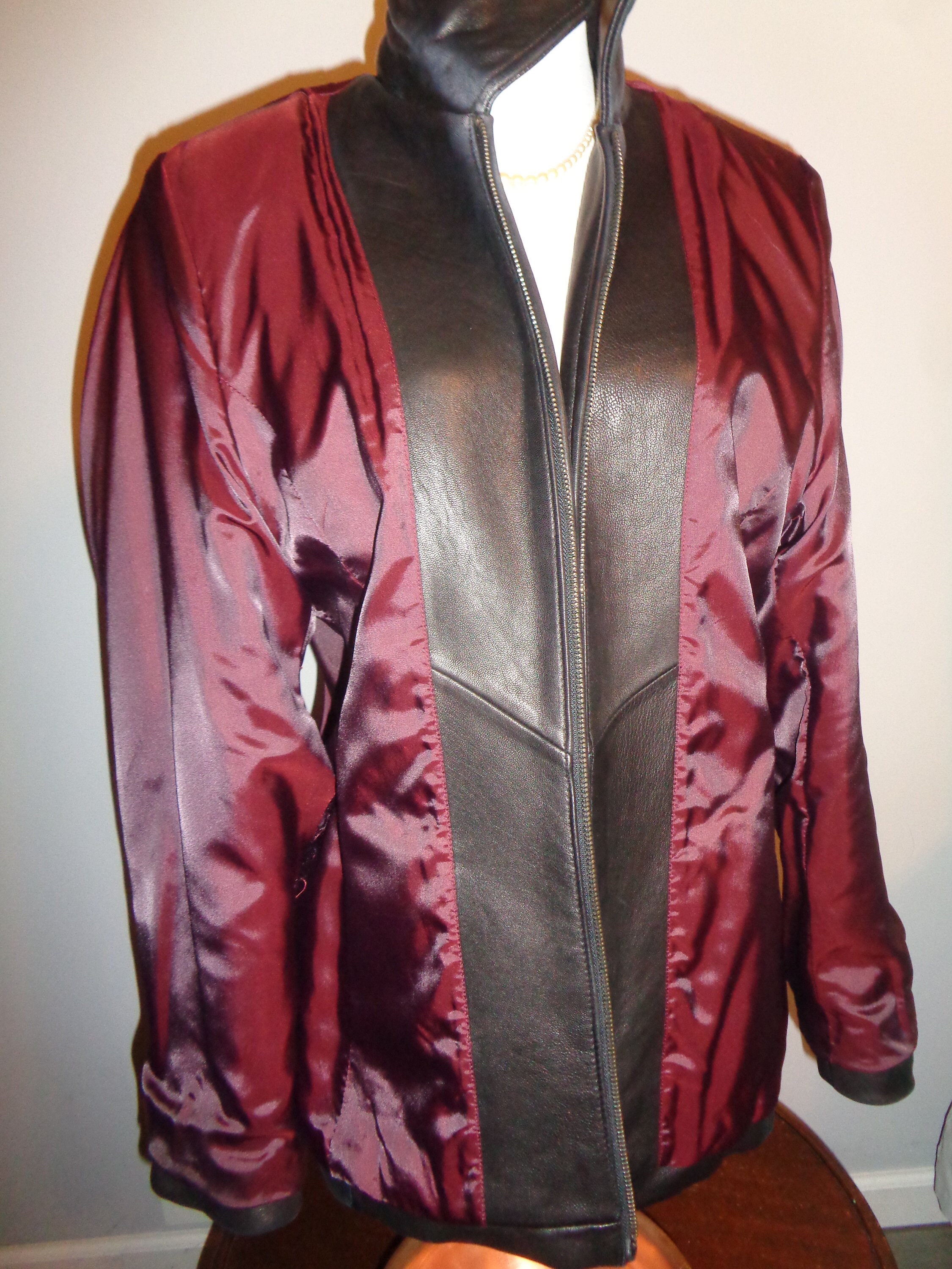 Vintage LIZ CLAIBORNE SIZE L Black Leather Jacket That is Vintage LIZ CLAIBORNE SIZE L Black Leather Jacket That is