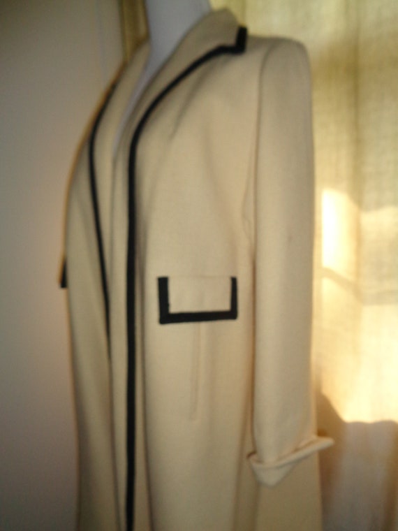 Vintage WHITE WOOL FULL Length Coat, White Woven Textured Wool with Black Braided Trim and Silk Taffeta Lining in Great Condition