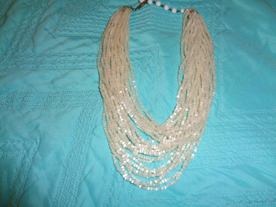 Elegant and Exquisite Mother of Pearl Choker Styl… - image 3