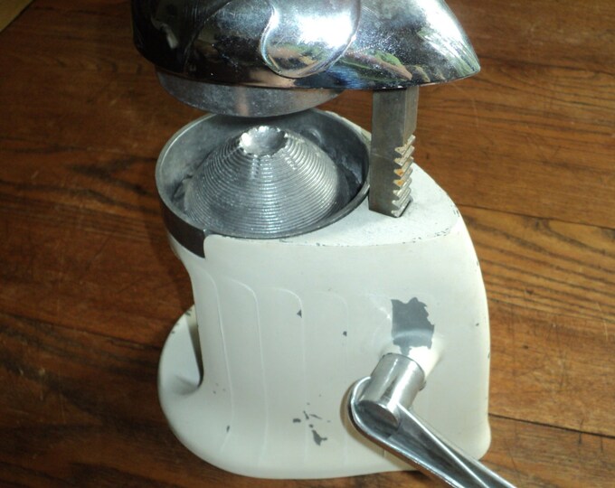 Vintage JUICEOMAT Citrus Juice Press, Genuine Authentic Cast Aluminum
