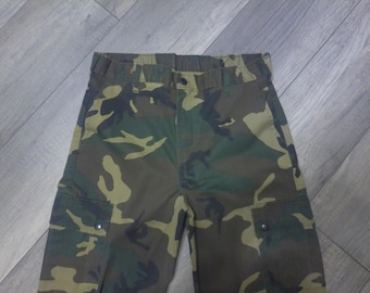Vintage Army Camouflage Cargo Pants, Size 34, Multi-Pocket Slacks