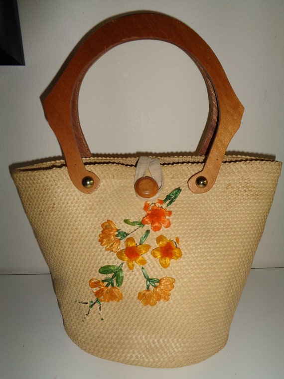 Vintage Straw Handbag with wooden handles and lov… - image 1