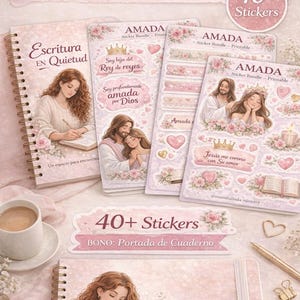 Puede incluir: Una taza de cerámica blanca con un asa negra y el texto "But First, Coffee" en negrita negra. La taza está sobre un fondo neutro, resaltando su diseño simple. La taza mide aproximadamente 10 cm de alto.