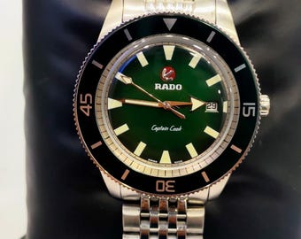 Reloj vintage Rado Captain Cook de acero inoxidable con esfera verde y fecha para hombre