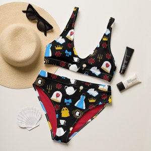 Bikini de dos piezas de princesa amarilla - Traje de baño favorecedor para mujer - Traje de baño de talle alto inspirado en Belle - Rosas, libros y natación de cuento de hadas