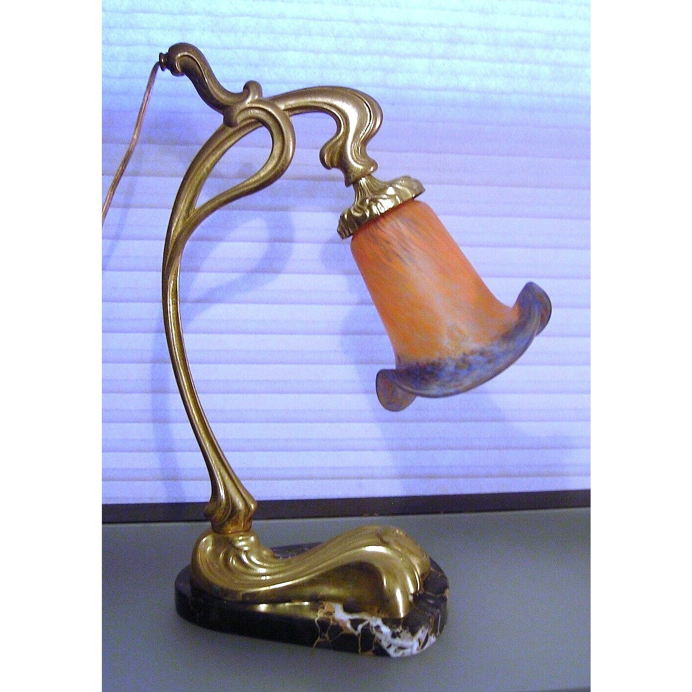 Vintage Ott-lite Magnifying Art & Crafts / Sewing Lamp With Swivel