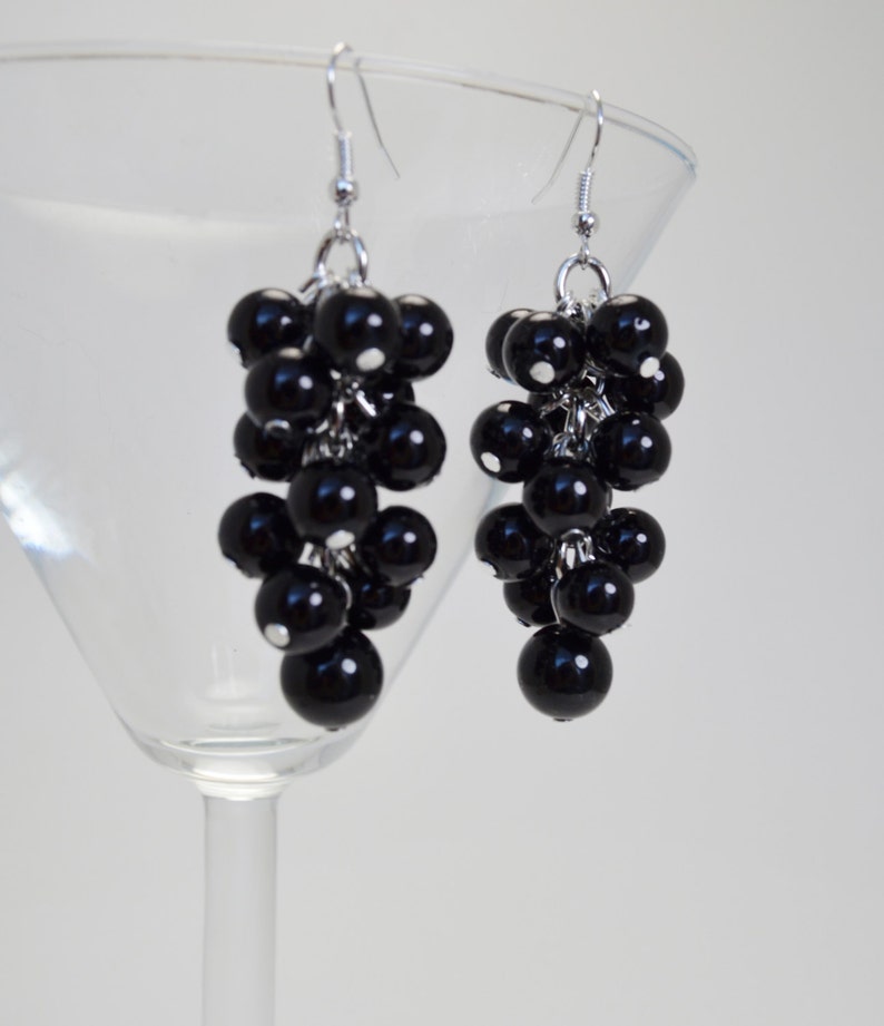 Pearl Jewelry Chunky Earrings Black Bridesmaid Earrings Pearl Earrings Wedding Earrings Pearl Cluster Earrings Black Pearls Earrings