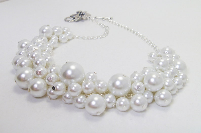 White Pearl Necklace, Pearl Cluster Necklace, Bridal Pearl Chunky Necklace, Pearl Cluster Necklace, Bridesmaid Pearl Necklace, Pearl Jewelry image 1