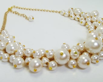 Ivory Pearl Cluster Necklace, Ivory Pearl Necklace, Cream Pearl Necklace, Chunky Necklace, Bridal Pearl Jewelry, Ivory Bridesmaid Necklace