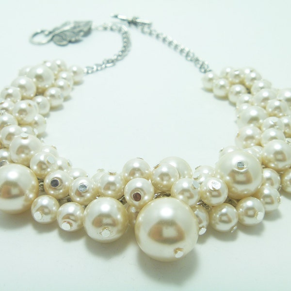 Pearl Cluster Necklace, Ivory Pearl Necklace, Chunky Pearl Necklace, Bridal Necklace, Bridesmaid Pearl Necklace, Chunky Ivory Necklace