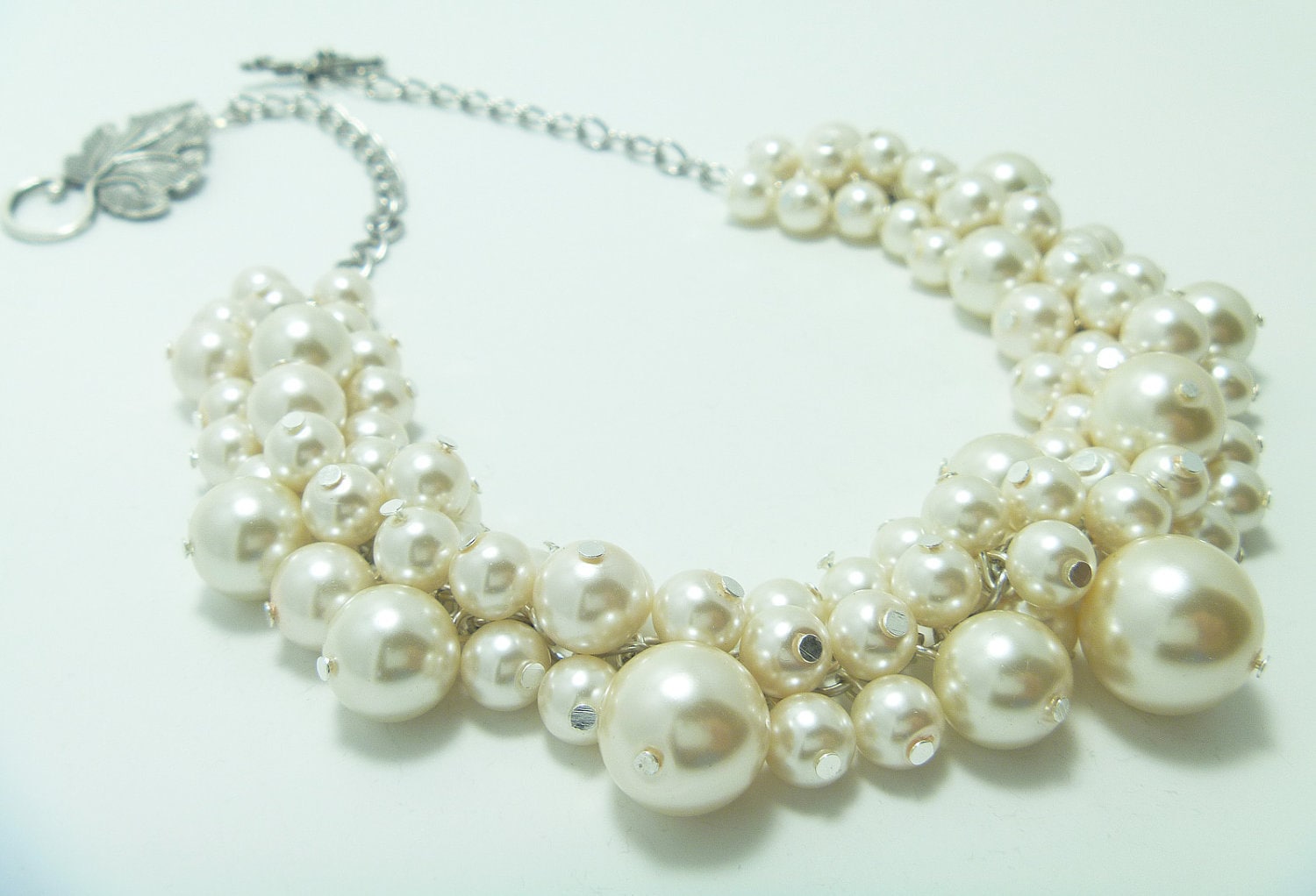 The Pearl Cluster Necklace main image 1
