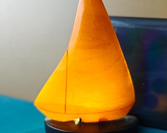 Antique bakelite catalin sailing boat.Tested.