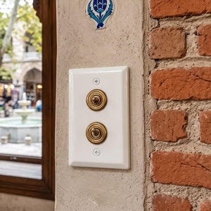 Vintage Porcelain Light Switch, Antique Brass Toggle, Retro Farmhouse Wall Plate