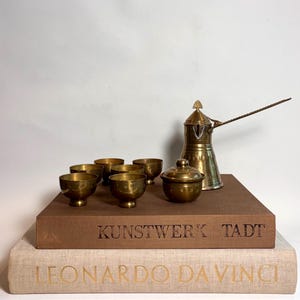 Vintage-Kaffeeservice aus Messing | 6 Tassen, Zuckerdose, Ibrik | Orientalisches Dekor