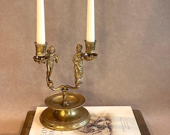 Candelabro figurativo vintage in ottone / Portacandele in ottone Romeo e Giulietta / Candelabro pesante a doppia conicità / Decorazione in stile Hollywood Regency