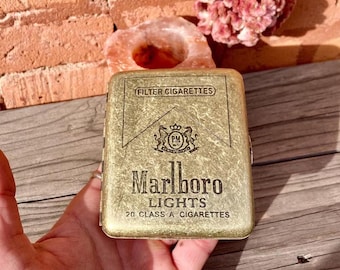Vintage Engraved Marlboro Cigarette Case Retro Camel Zippo Collection Chic Luxury Personalized Gift Home Art Unique