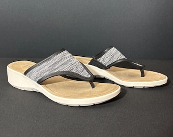 St. Johns Bay Women's Wedge Sandals Memory Foam Comfortable Flip Flops Size L