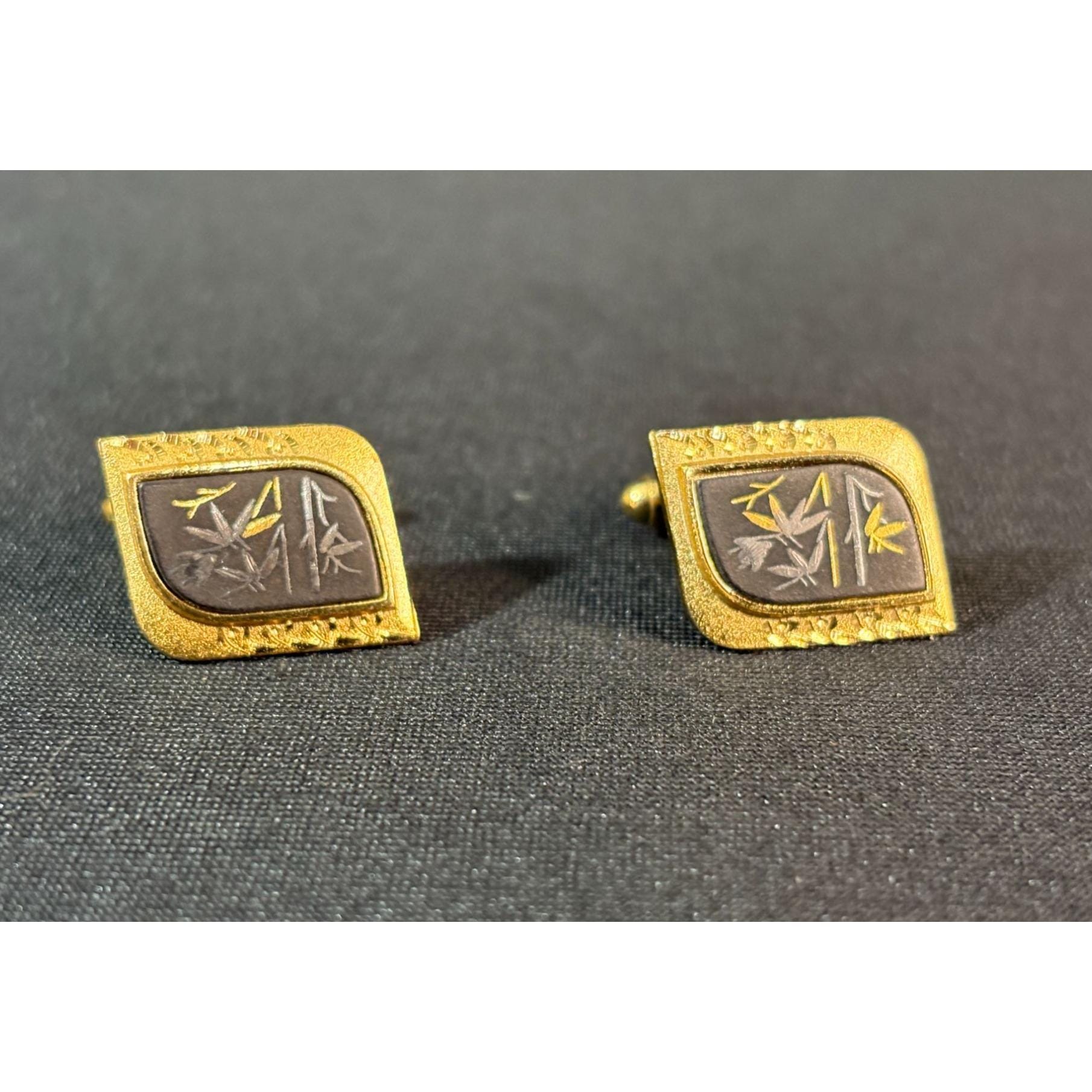 Lot Boutons De Manchette Et Pince à Cravate Vintage Pêche à La Mouche Truite - Or Jaune Et Noir