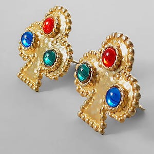 Vintage  clip -on earring , rhinestones  gold tone metal clip-on  earrings