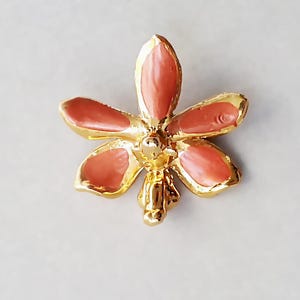 Vintage 22ct Gold plated and pink enamel Orchid flower pendant-brooch, Natural flower in gold plate.