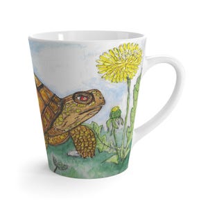 Handgezeichnete Schildkröte Illustration Latte Tasse | Schildkröten Botanische Szene