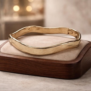 Vintage Mexican Sterling Silver Hammered Wave Bangle – 24g Modernist Bracelet-Taxco style