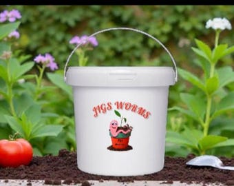 100% PURE Red Wigglers Composting Worms.  Free Priority Shipping! #1 Worm Choice.