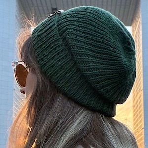 Emerald Green Merino Wool Beanie – Knitted Unisex Light Hat – Made in Paris