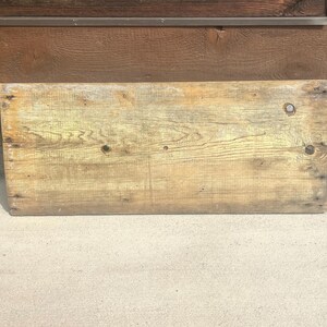 Multicolor Hanging Board with 6 Pegs