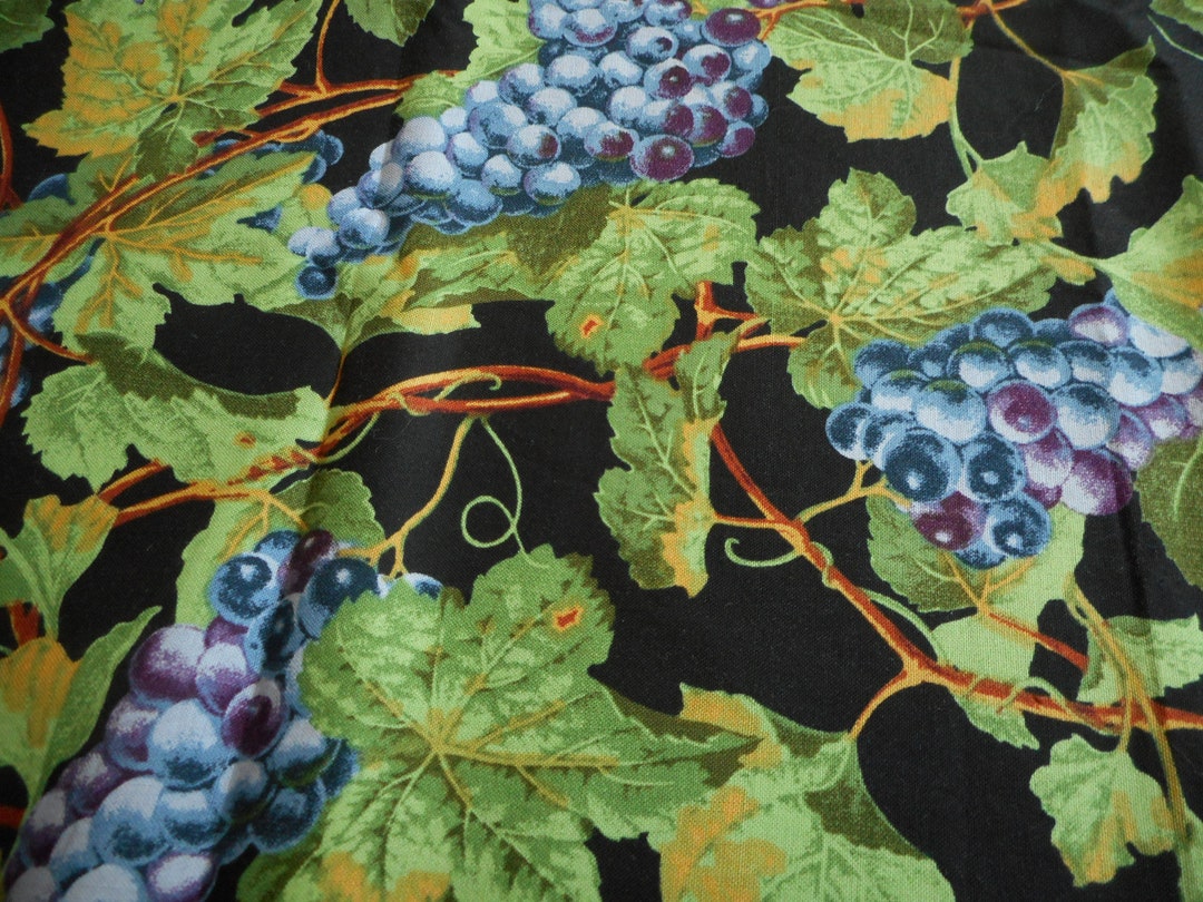Beautiful 100 Cotton Fabric Grapes and Vines 18 Long X 44 Wide half