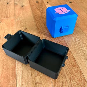 Großes, quadratisches Squishy-Etui (82 mm), passend für ein 82 mm großes Squishy, ​​3D-gedrucktes, klappbares Squishy-Etui mit Verschluss, Aufbewahrungsbox für Fidget-Spielzeug