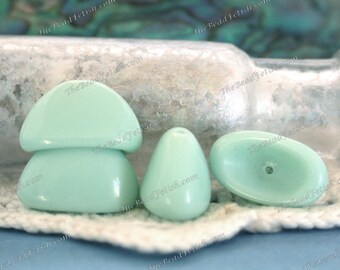 4 ~ Vintage 14 x 9mm Sea Foam Green Pressed Glass Oval Interlocking Cap Beads, Collectable Glass Vintage Beads, Old Glass Beads  VB-822