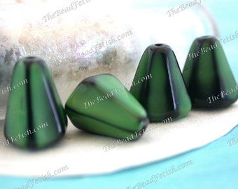 4 ~ 12 x 10mm Vintage West German Two-Tone Opaque Green & Black Pressed Glass Faceted Faceted Cone Collectible Beads, Old Glass Beads VB-347
