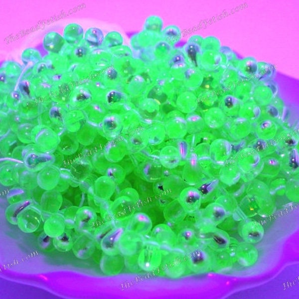 100 ~  6 x 4mm UV Black Light Czech Glass Teardrop Beads, Uranium Glass Beads, Vaseline Glass Beads, Czech Glass Fringe Beads CZ-1084