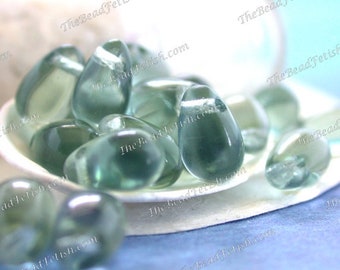 20 ~ Vintage 8 x 5mm Bohemian Glass Tear Drop Beads, Vintage Fringe Glass Beads, Vintage Prairie Green Glass Drop Beads  VB-445