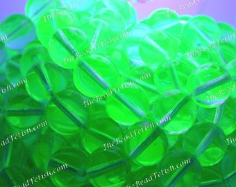 25 ~ 12mm Vintage 1990's UV Black Light Beads, Round Glass Beads, Vaseline Glass Uranium Glass Collectible Beads CZ-733