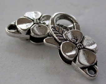 Clasps, Lobster Claw Clasps, Large Lobster Claw Clasps, Clasps with Flower and Leaf Design FIN-001