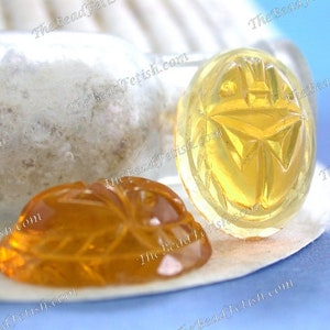 2 ~ Antique Glass 18 x 13mm Antique Topaz Pressed &#39;Gem Glass&#39; Scarab Cabochons (No Holes), Vintage Egyptian Revival Glass Cabochons VB-453