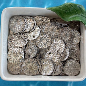 100 ~ 16mm Coin Charms, Antique Silver Coin Stampings, Antique Silver Coins, Belly Dancing Coins, Flower Charms, Coin Stampings  MB-059-100