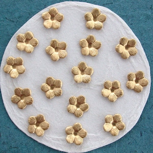 Brass Flower Stampings, Metal Stamped Flowers, Vintage Style Metal Flowers STA-071