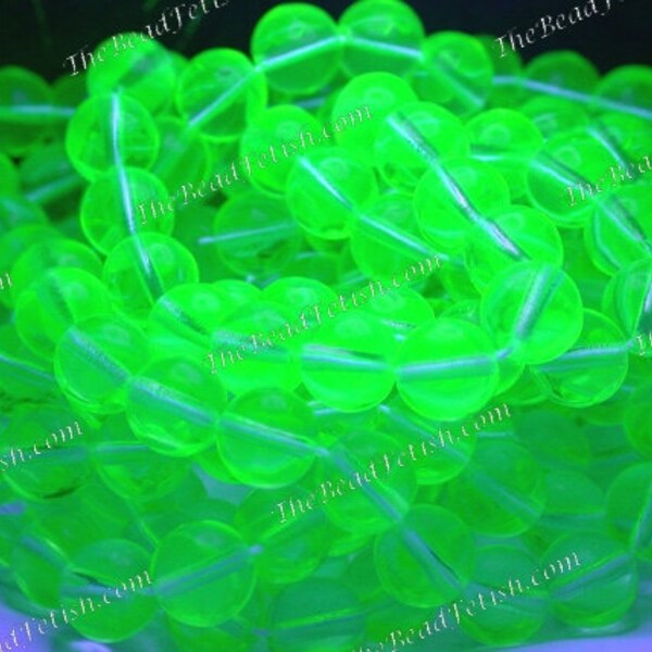 25 Loose ~ 8mm UV Black Light Round Glass Beads, Uranium Glass Beads, Czech Glass Druks, Party Beads, Druk Beads CZ-721