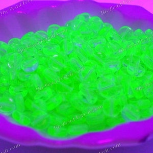 100 Loose ~ 6mm Dime UV Black Light Beads, Round Flat Czech Glass Beads, Uranium Glass Beads, Vaseline Glass Beads, Party Beads CZ-1079