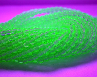 300 ~ 4mm Loose UV Black Light Beads, Uranium Glass Beads, Czech Glass Druk Round Glass Beads  CZ-215