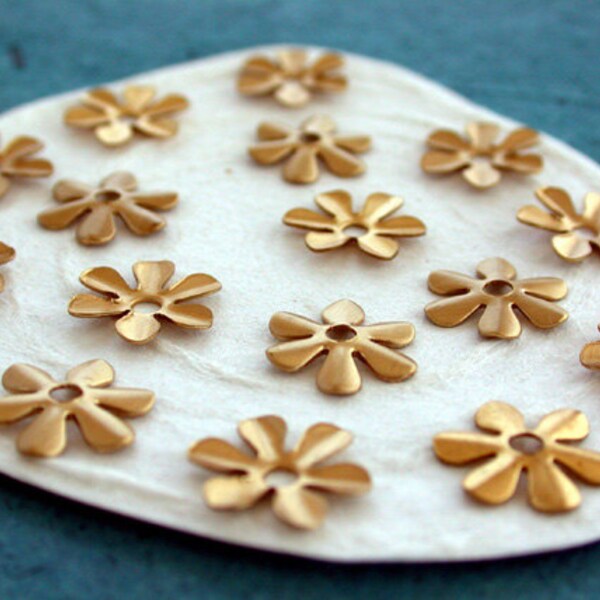 Brass Flower Stampings, Metal Stamped Flowers, Vintage Style Metal Flowers  STA-068