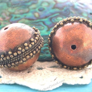 2 ~ 25mm Round Handcrafted Antiqued Copper & Raw Brass Hollow Beads, Macramé Beads, Rustic Boho Copper and Brass Beads  MB-143