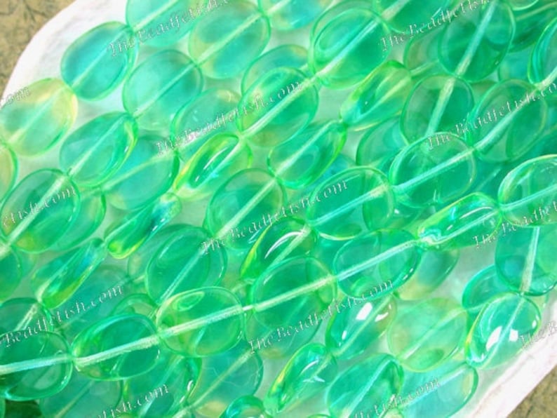 25 UV Beads, Black Light Beads, Twisted Flat Oval Black Light Beads, Green/Blue Czech Glass Beads, Party Beads CZ-694 image 3