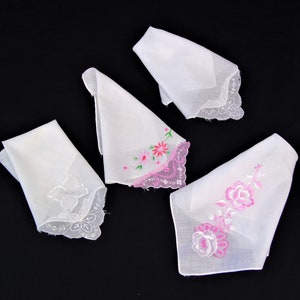 Vintage Embroidered Handkerchiefs Applique Hankies Lot Of 4 Hankies White With Pink